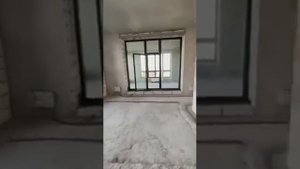 Вот и сам объект. Высота потолков 3,5 метра.