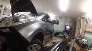 Замена переднего бампера  Nissan Leaf.