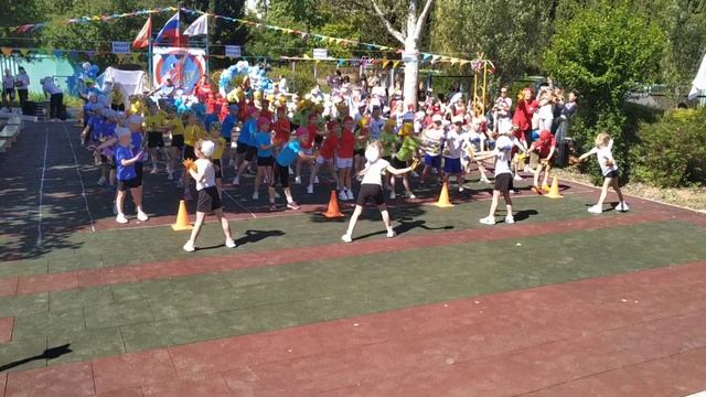 Спортивная разминка "Звезды зажигают" смотреть онлайн