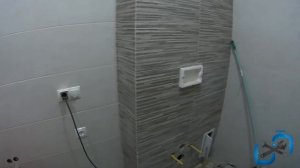 Установка смесителя ванны с тропическим душем.