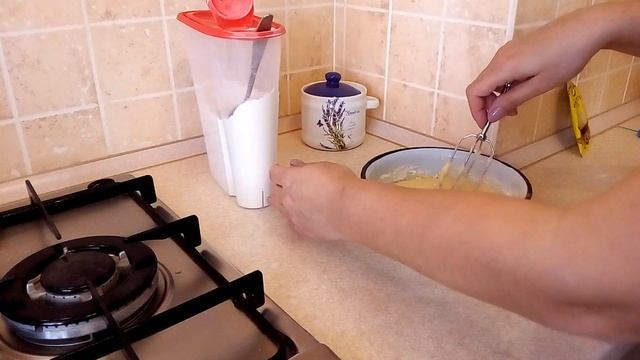 Оладьи пышные / Оладики на кефире / Что приготовить из старого кефира / ПРОСТО и ВКУСНО на завтрак смотреть онлайн