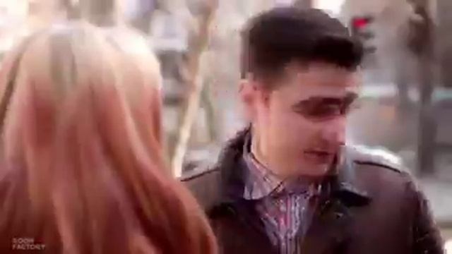 Какой подарок подарить девушке на 8 марта?
