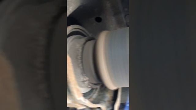 Mitsubishi Outlander шум подвесного подшипника смотреть онлайн