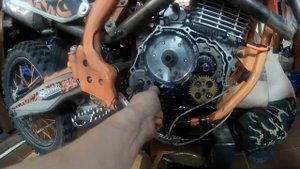 Замена сцепления ZONGSHEN 172FMM VS БУЙНЫЕ ПРОДАВАНЫ. "AVANTIS ENDURO 250"
