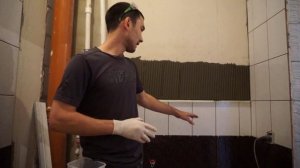 Как быстро и чисто уложить плитку на стены.