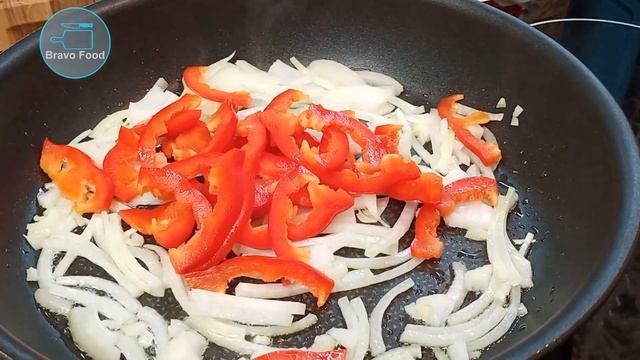 Быстрые завтраки! Омлет в лепешке + Шакшука! Сразу два рецепта! #быстрыйзавтрак #омлет #шакшука