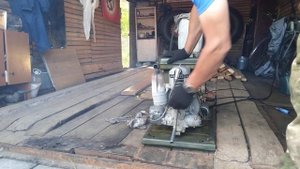 запуск советского двухтактного двигателя.