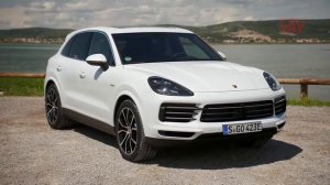 Porsche Cayenne E-Hybrid (2019) Test Drive, Exhaust Noise, Walkaround