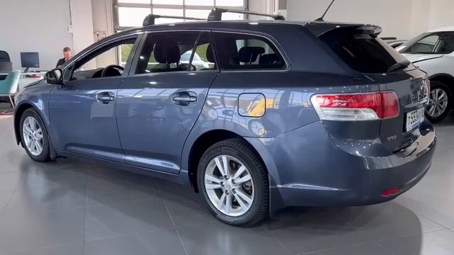 Toyota Avensis смотреть онлайн