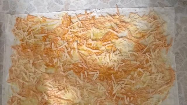 Рулет из лаваша, с колбасой, сыром и корейской морковкой