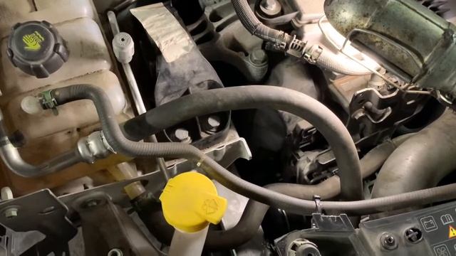 Замена ролика ремня генератора Рено Меган 4/ Ошибка при диагностике/ Замена обгонной муфты смотреть онлайн