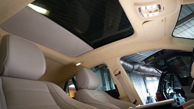 Mercedes GLE - перекрасили потолочную шторку и перетянули заднюю полку в алькантару [ПЕРЕТЯЖКА 2022]