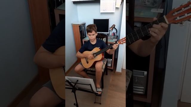 БОГОСЛОВСКИЙ-ТРИ ГОДА ТЫ МНЕ СНИЛАСЬ смотреть онлайн