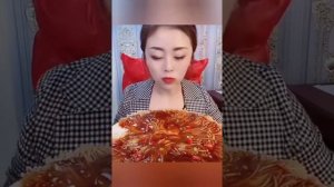 Китайцы едят на камеру / Как едят китайцы??? ???