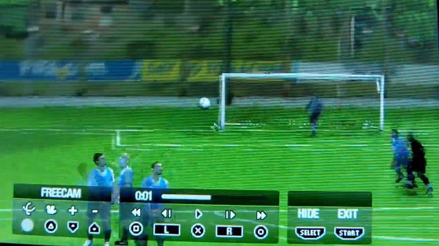 How to curve/curl/swerve the ball in FIFA 10 PSP смотреть онлайн