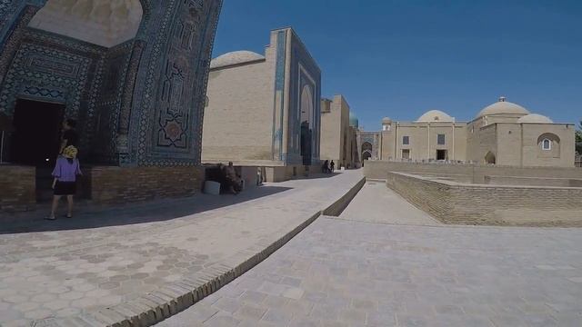 Узбекистан Самарканд  . Все достопримечательности , жилье ,питание , рынок , сувениры .
