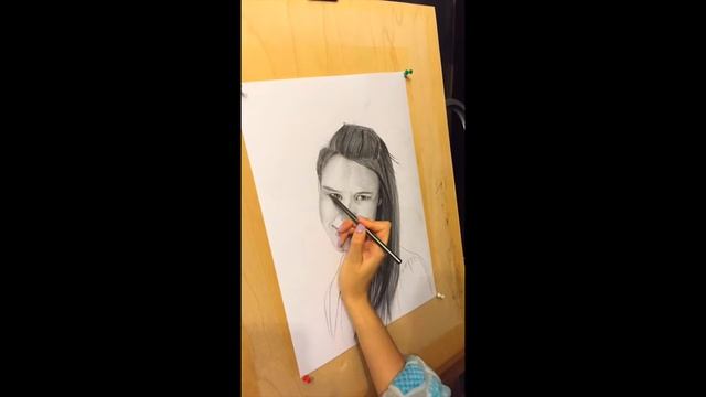 Рисование портрета карандашом. Рисует Юлия Маркова, TimeLaps