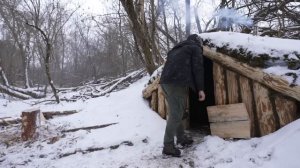 spent the night in anglers dugout , went to the ice river , bushcraft camp