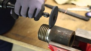 Очистка и удаление заусенцев с  резьбы