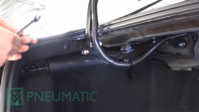 Установка амортизаторов (упоров) багажника Lada Vesta (арт. AB-LD-VS00-00) от upory.ru смотреть онлайн