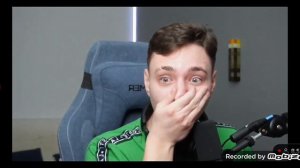 домер забыл выключить микрофон на стриме