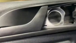 Как снять дверную карту в Шкода