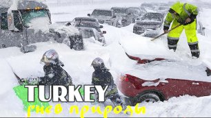 Аномальные снегопады парализовали Турцию, снег в Анталье.mp4