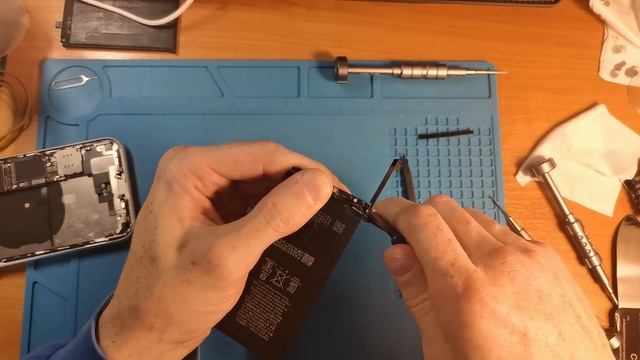 iPhone XR замена аккумулятора без ошибки