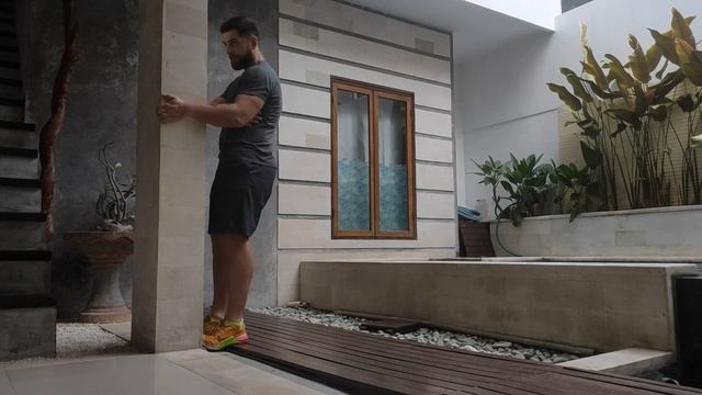 Подтягивания на одной руке стоя смотреть онлайн