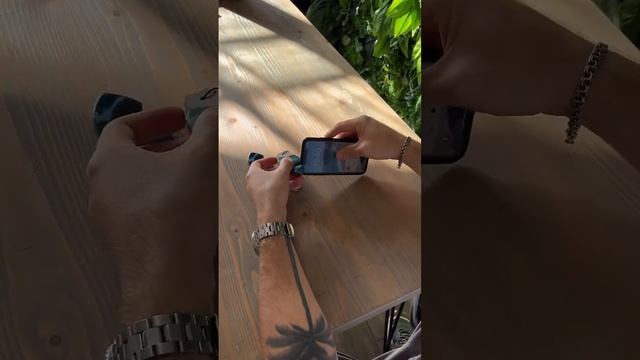 Скоро в наличии. Подставка для телефона, ручная работа. Дерево + эпоксидная смола ? смотреть онлайн