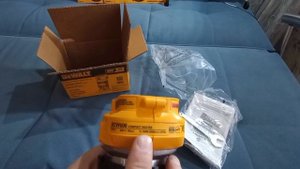 Распаковка Фрезер DeWALT DCW600 XR Brushless тушка
