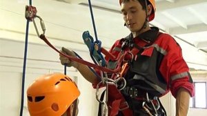 Покорить высотку вместо гор. Промышленные альпинисты отмечают профессиональный праздник