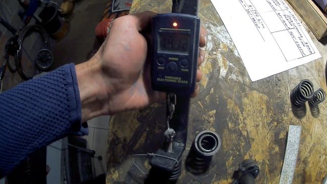 Проверка упругости клапанных пружин Днепр МТ Урал смотреть онлайн