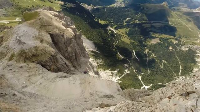 Italie, Sass Pordoi, Exit Croix Saut 2,Wingsuit, vue exterieure, 27/08/2014 смотреть онлайн