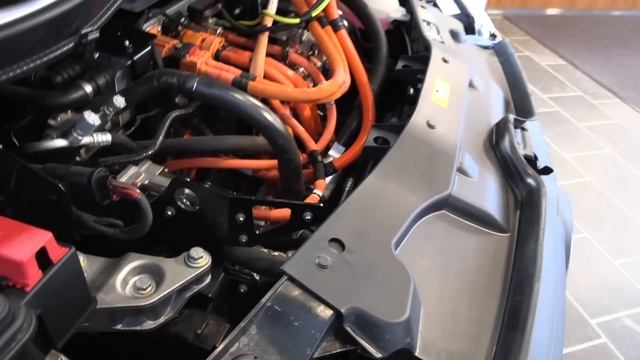 Mercedes e-Vito Tourer first impressions смотреть онлайн