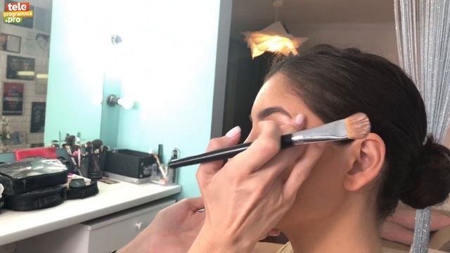 Как правильно наносить хайлайтер