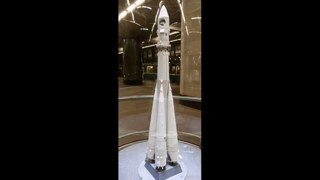 SN150418 003 Выставка Открытие космоса на Воробьевых горах