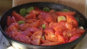 Жареные помидоры с луком и яйцами.  Деревенская нямка