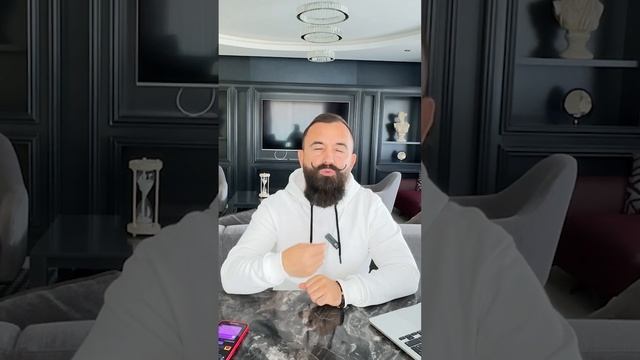 Нейросети заменят человека? #нейросеть #робертра #искусственныйинтеллект смотреть онлайн