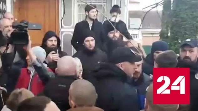 Священники лавры призывают верующих молиться и спасаться - Россия 24 