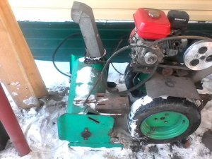 самодельный снегоуборщик к мотоблоку.