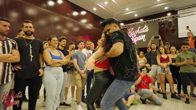 TE EXTRAÑO - XTREME / ANTONI Y BELEN / Bachata Spain смотреть онлайн