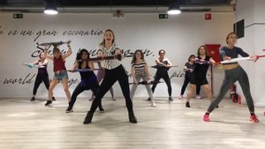 UMBRELLA - RIHANNA / DANCE CHOREOGRAPHY WITH UMBRELLA