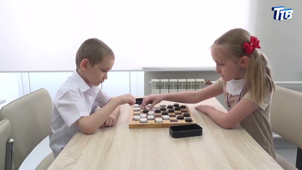 В Троицке прошел турнир по шашкам среди дошкольников смотреть онлайн