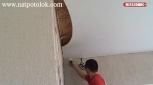 Натяжные потолки в беседке