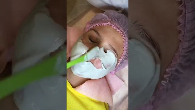 Чистка лица: это больно? смотреть онлайн