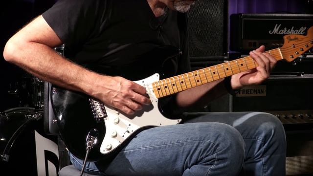 Fender Custom Shop Jimi Hendrix Voodoo Child Signature Stratocaster • SN: VC0103 смотреть онлайн