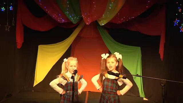 стих "Болтунья" = чтецы Кулакова Кристина и Бондаренко Алиса смотреть онлайн