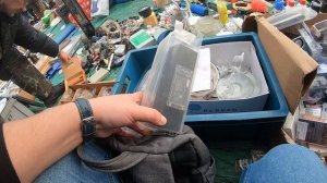 Айфоны оптом и прочие покупки на барахолке | Уделка | Блошиный рынок