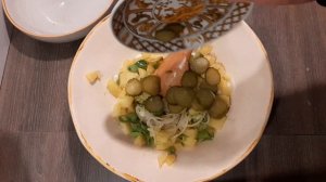 Салат с селедкой, картошкой и маринованным луком. Вкуснятина